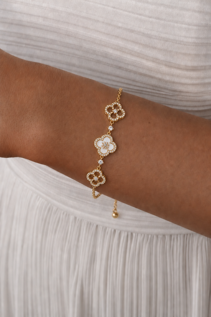 Bracelet trèfle ajustable zircons doré Lunayla – photo 1